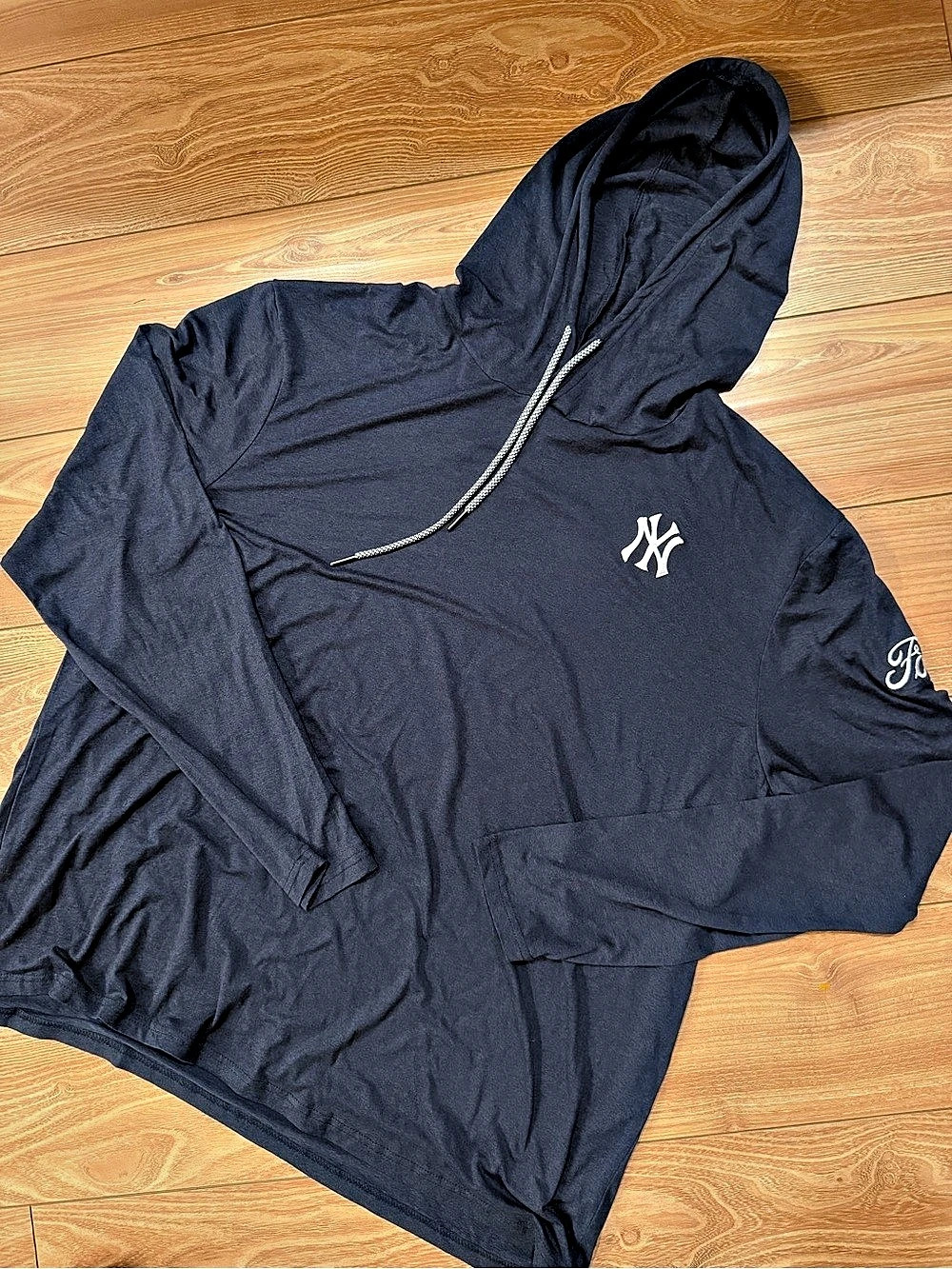 2025 NY Yankees Long Sleeve Lightweight Hoodie Ford - Like New